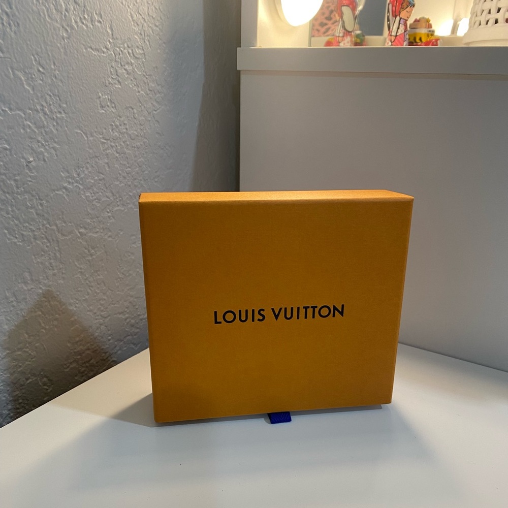 Louis Vuitton empty box